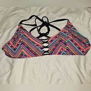 🌺 Bright Geo-Patterned Bikini with Cross Back